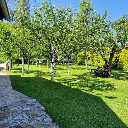 Holiday Home Emir Racic Exterior foto