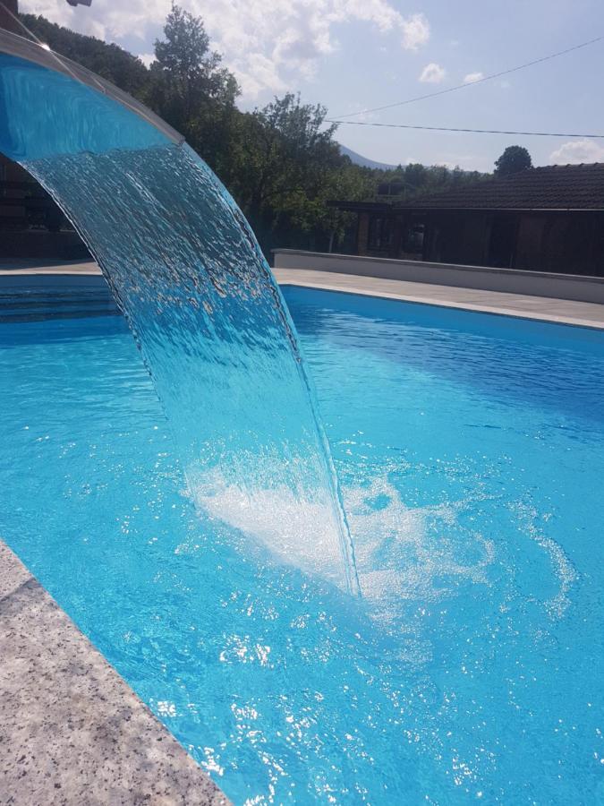 Holiday Home Emir Racic Exterior foto