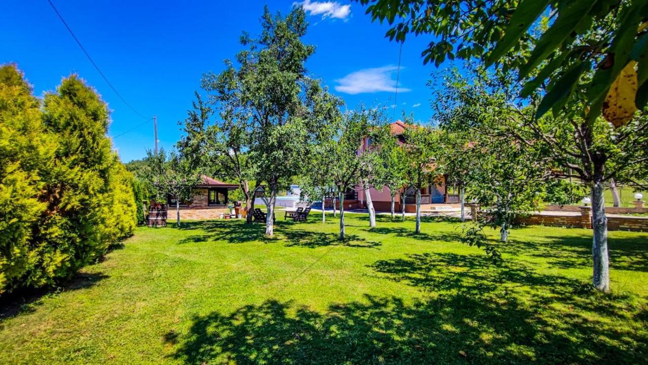 Holiday Home Emir Racic Exterior foto